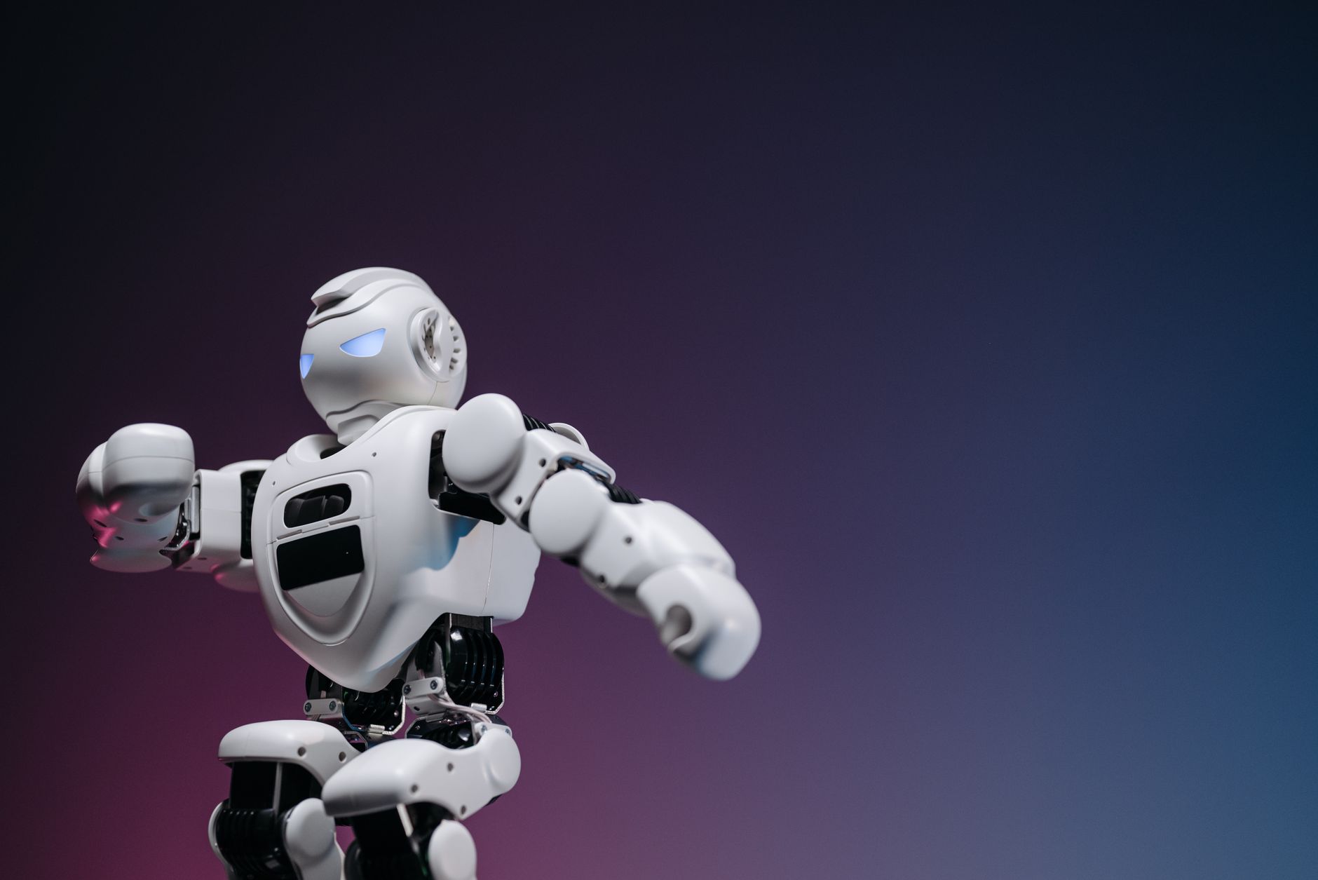 Legal Tech Firm Sues U.S. Over Order Limiting Foreign Access to Anthropic Models