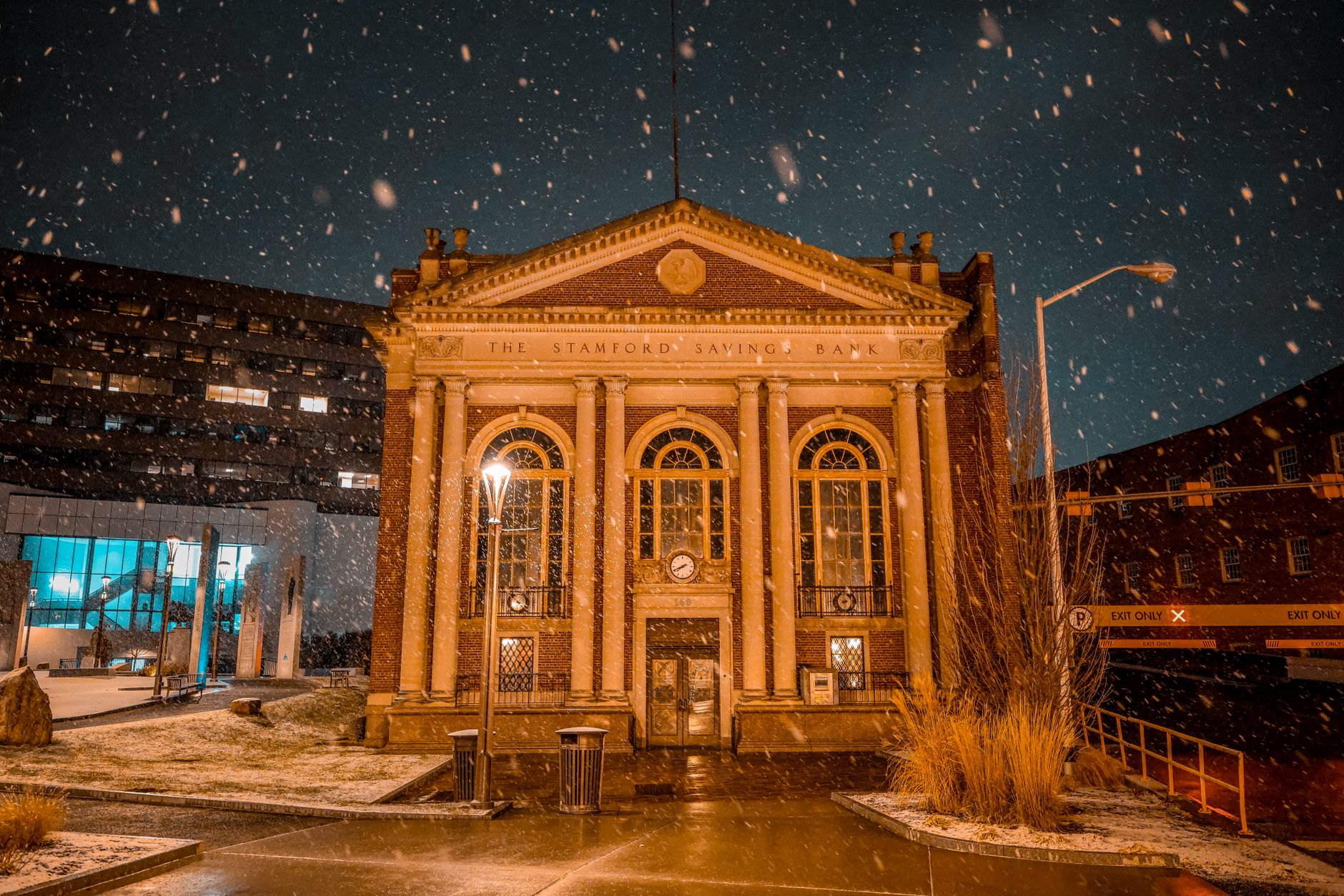 A Fifth Third Bank location representing the regional lender’s second-quarter earnings and integration of Comerica.