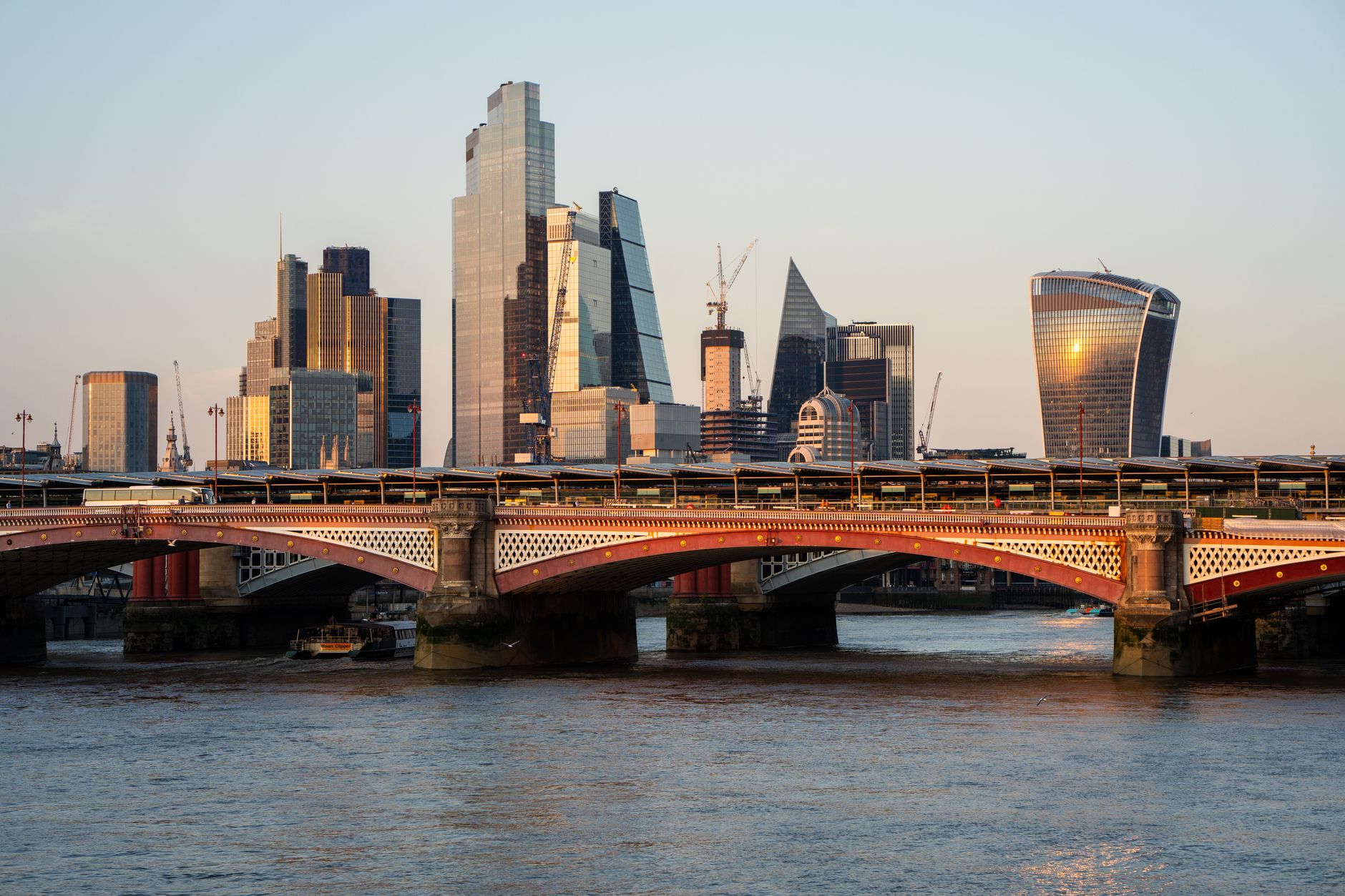 A panoramic view of London's financial district illustrates Britain's unexpected economic growth ahead of the October 2026 autumn Budget.