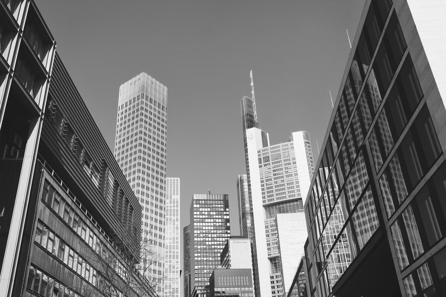 Deutsche Bank is adopting Thought Machine’s Vault Core as part of a major multi-year modernization of its Private Bank technology infrastructure.
