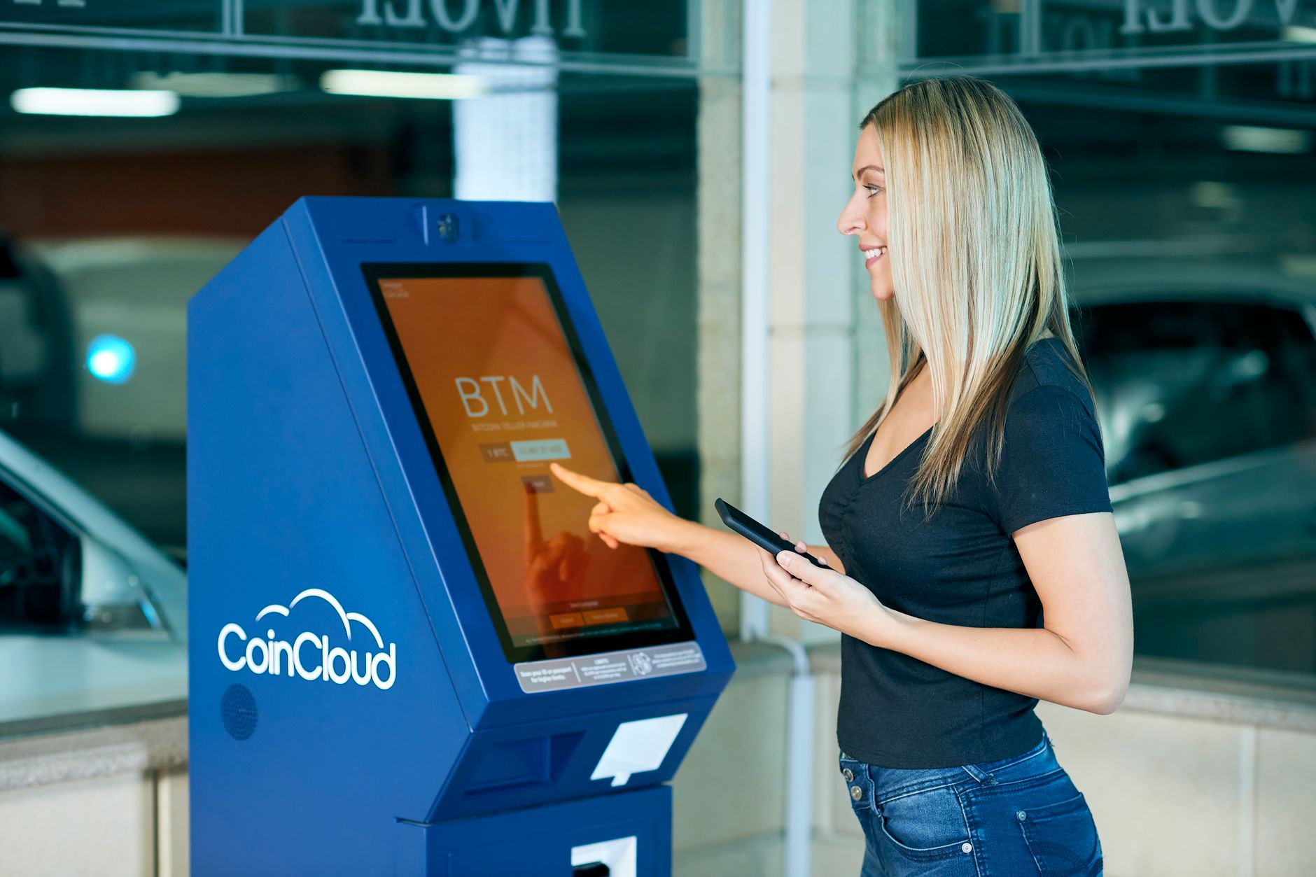 Marqeta and Coinbase Partner to Bring Stablecoin-Backed Payment Cards to Enterprise Customers