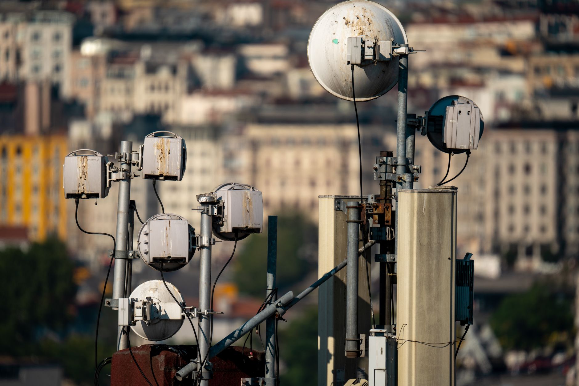 SpaceX Starlink satellites and wireless technology teams illustrate the company’s expansion into mobile connectivity services.